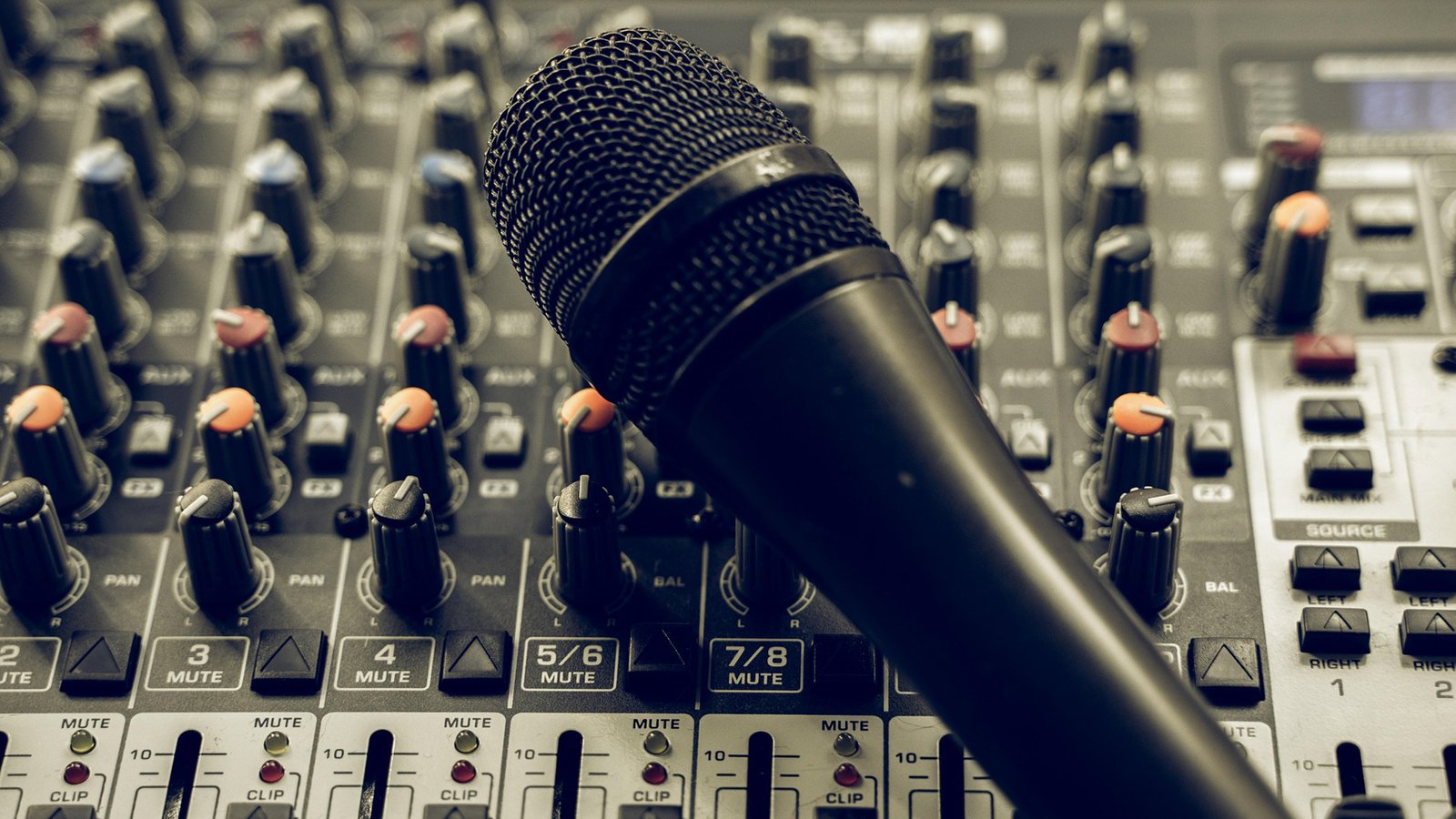 Pa System Setup For Corporate Events in Delhi